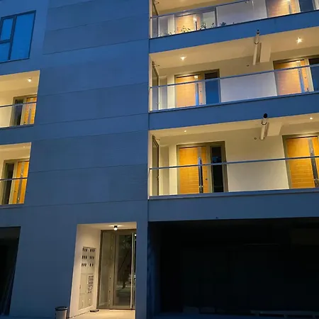 Maria Sunrise In Bed アパート