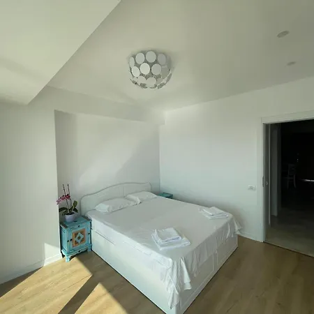 דירה Maria Sunrise In Bed אפורי נורד